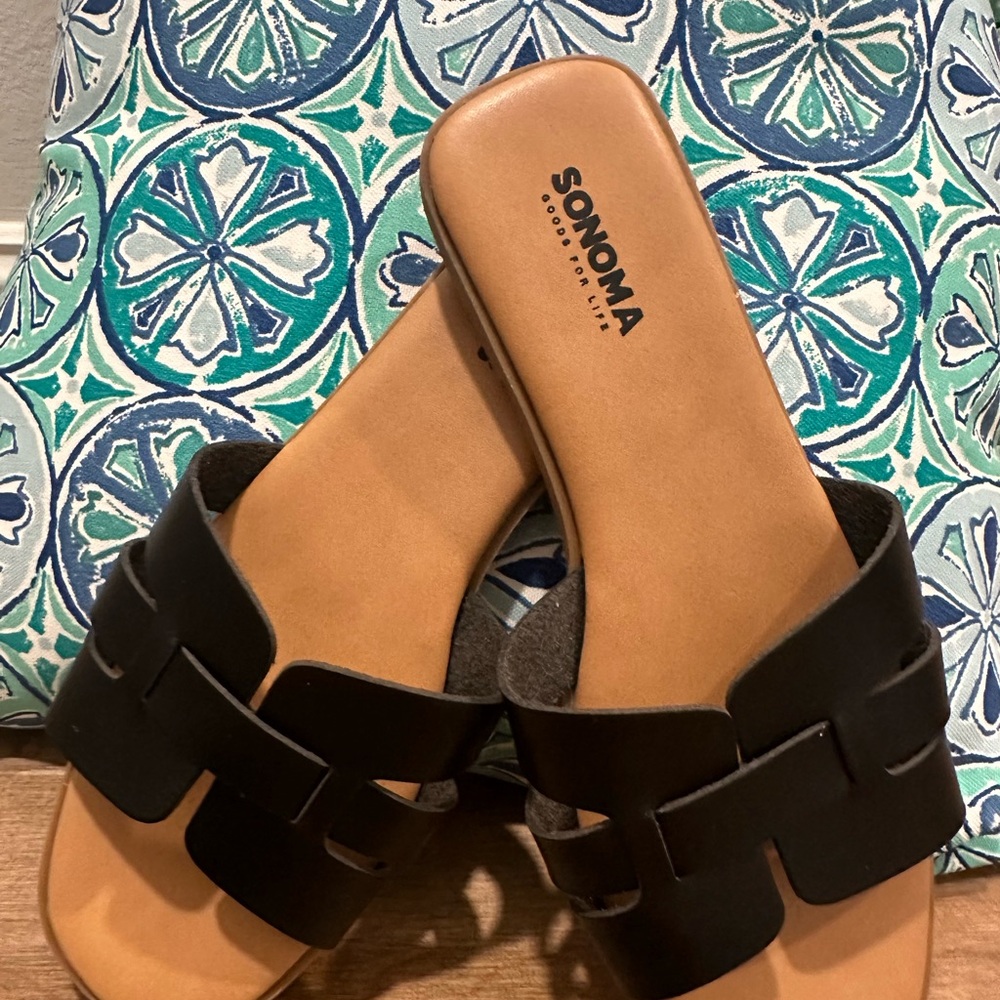 Like new. Sonoma Goods For Life® Rivka women's sandals. Black, Size 8. - Picture 3 of 13